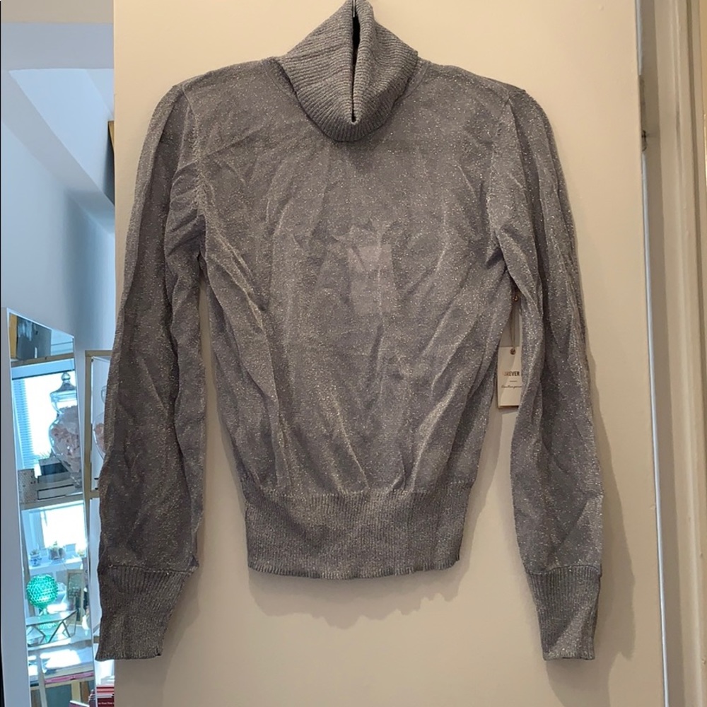 NWT Forever 21 Turtleneck
